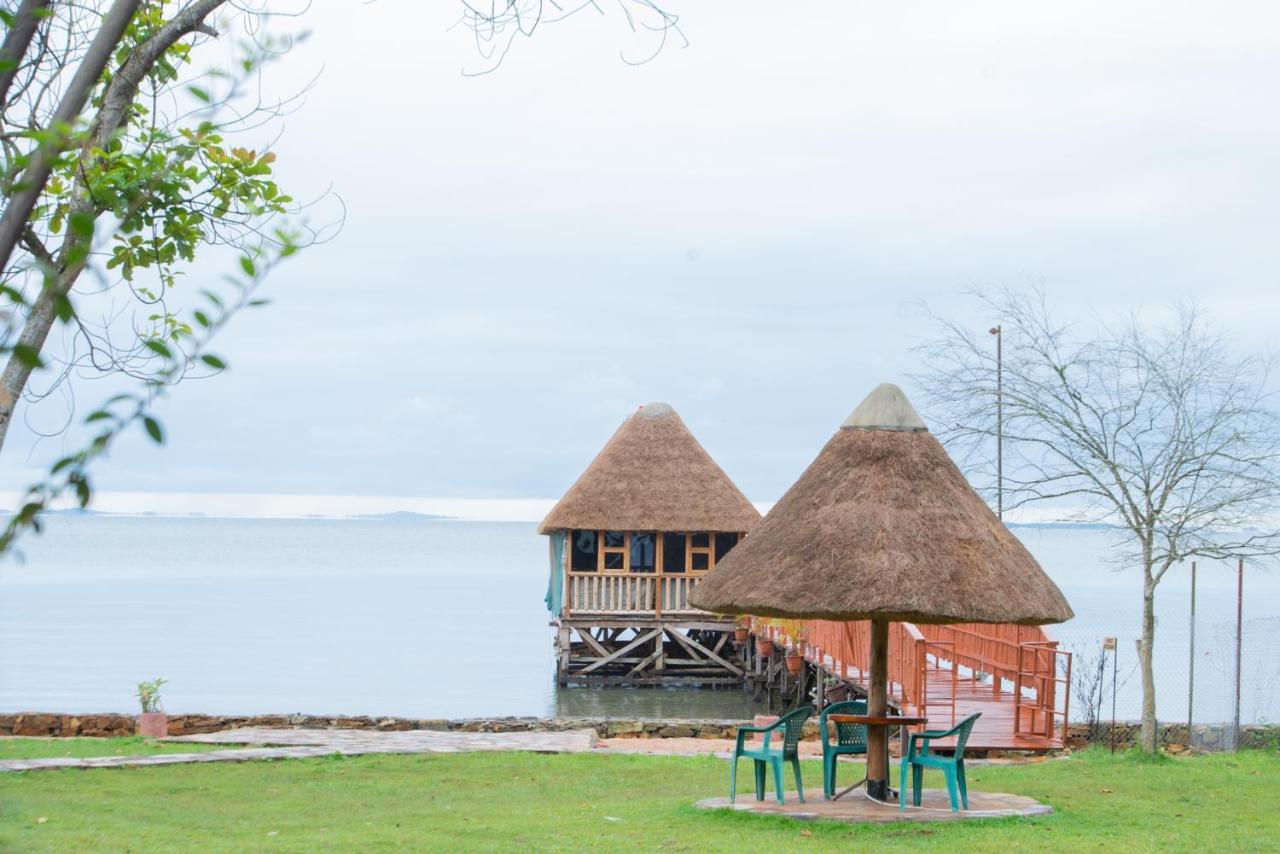 Mirembe Resort Beach Hotel Ssese Kalangala Exterior foto